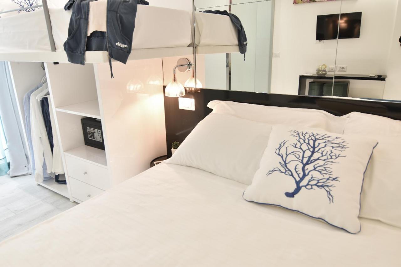 Hotel Nuovo Giardino Римини Екстериор снимка