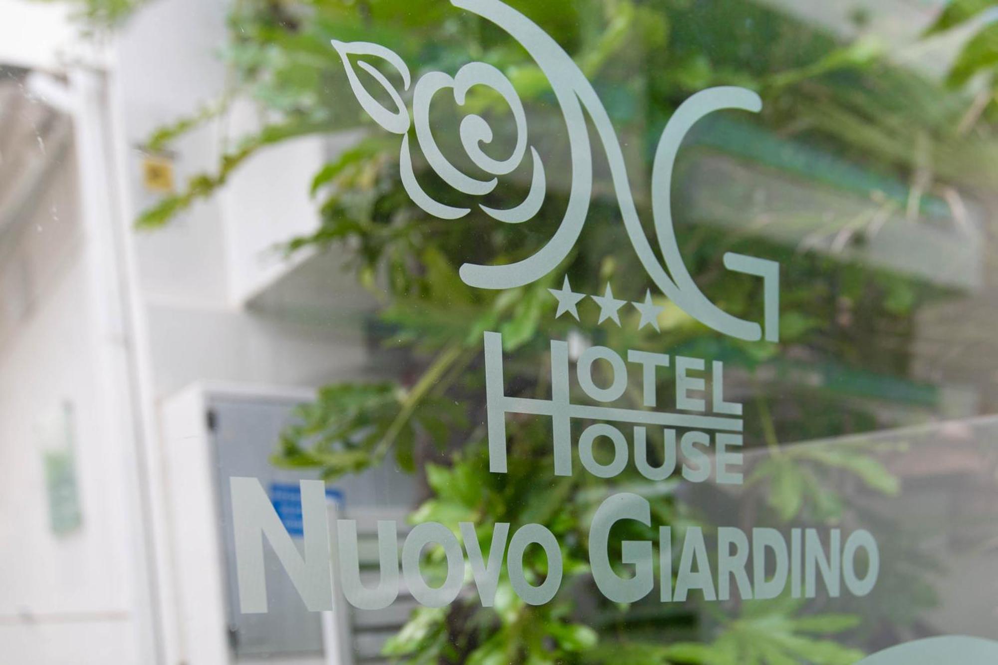 Hotel Nuovo Giardino Римини Екстериор снимка