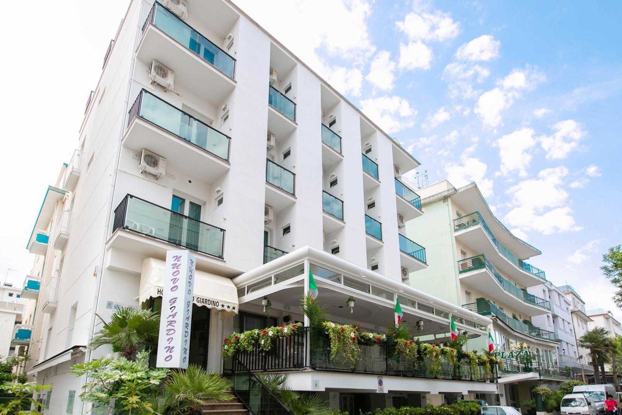 Hotel Nuovo Giardino Римини Екстериор снимка