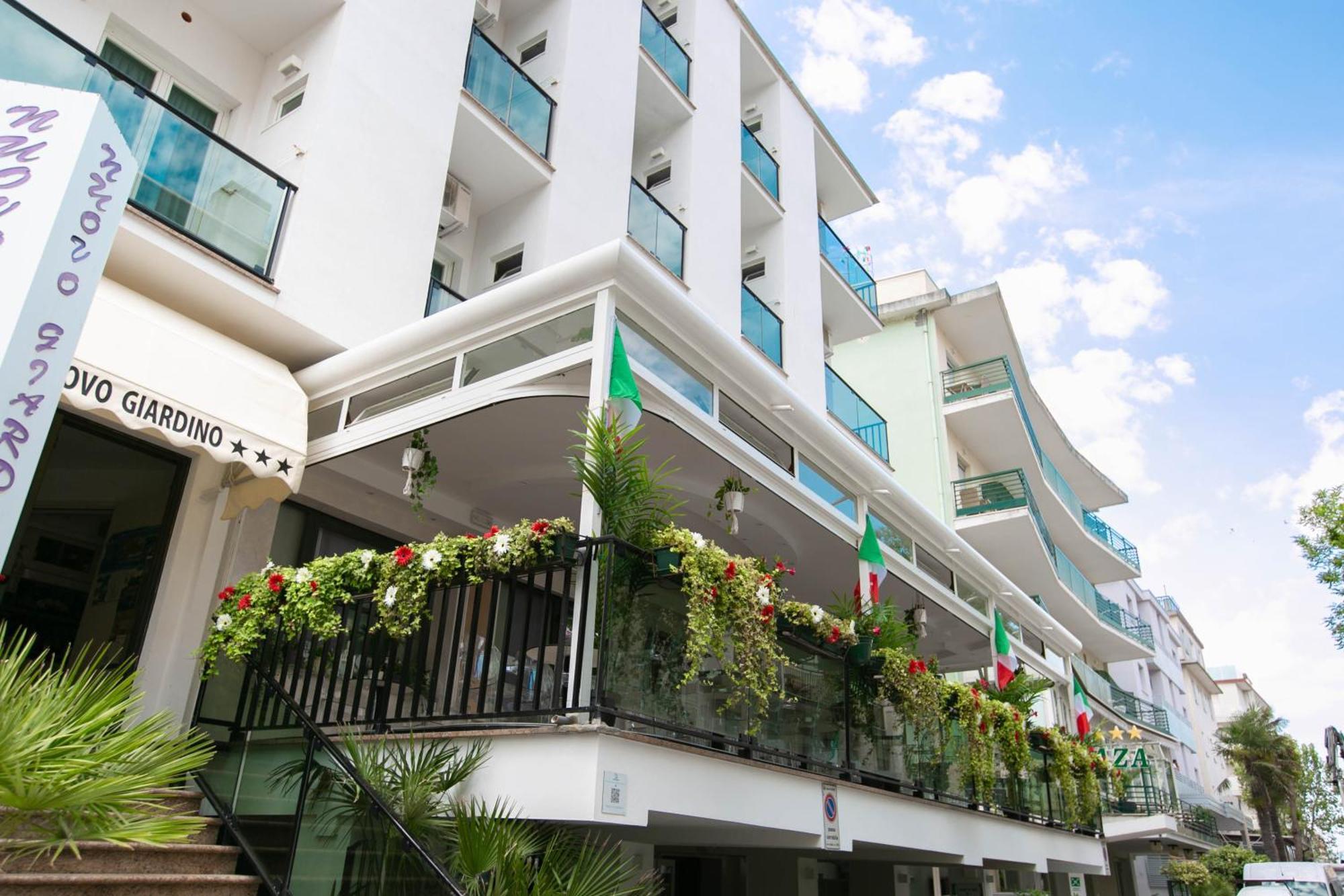 Hotel Nuovo Giardino Римини Екстериор снимка