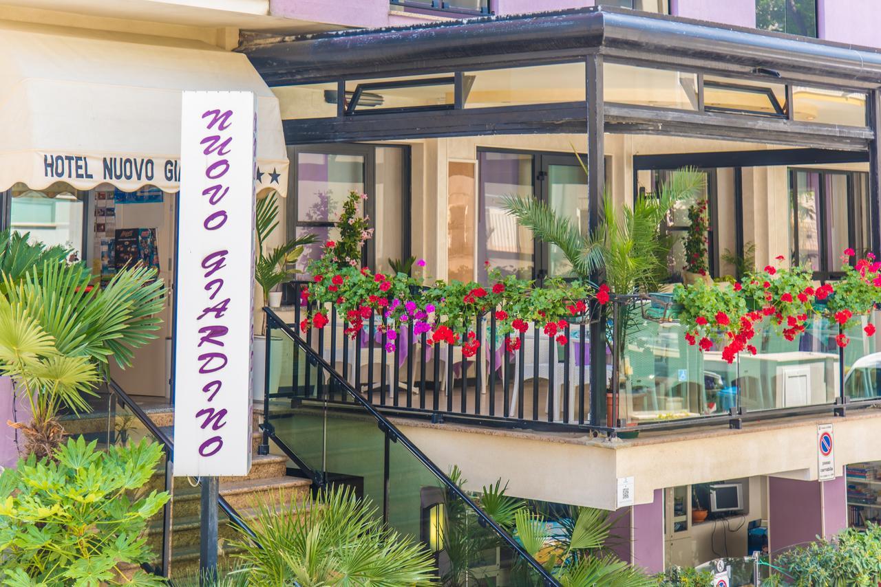 Hotel Nuovo Giardino Римини Екстериор снимка