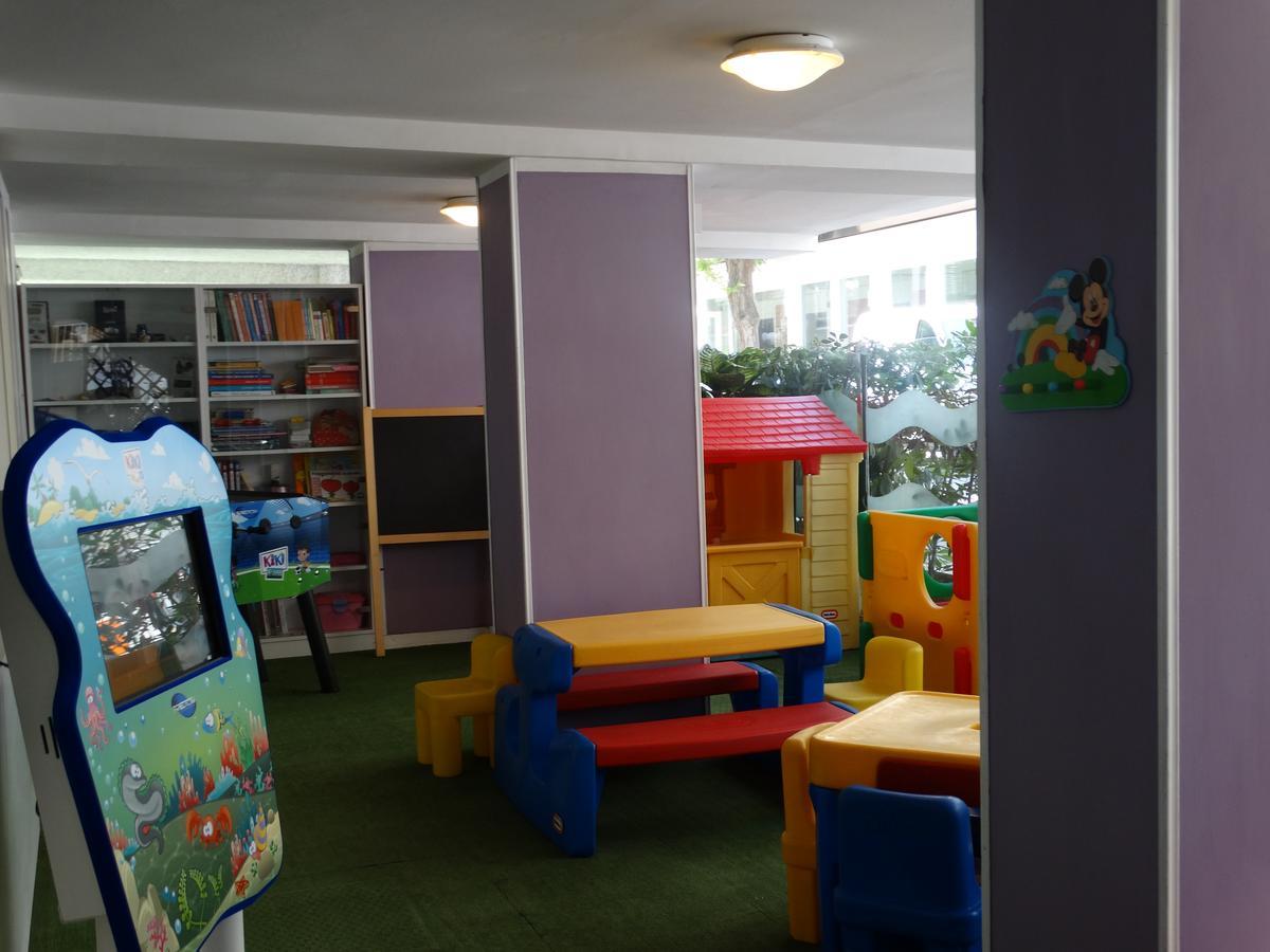 Hotel Nuovo Giardino Римини Екстериор снимка